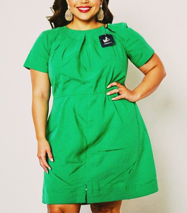 Emerald Chic: The Effortless Green Dress