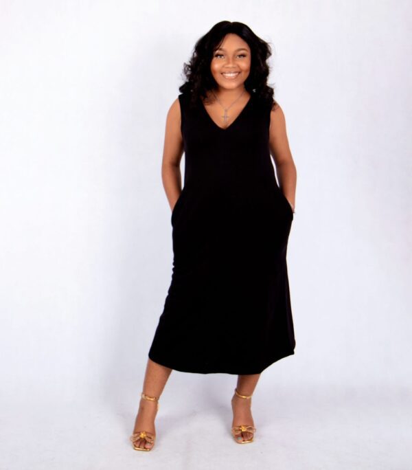 Sleeveless V-Neck Pocket Midi Dress